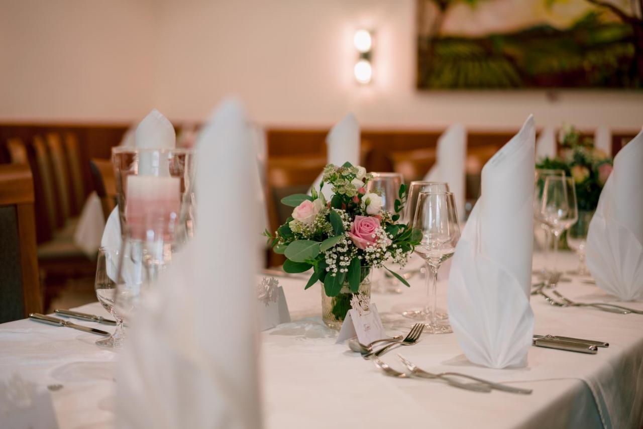 Gasthof-Restaurant Kollar Goebl ดอยช์แลนด์แบร์ก ภายนอก รูปภาพ