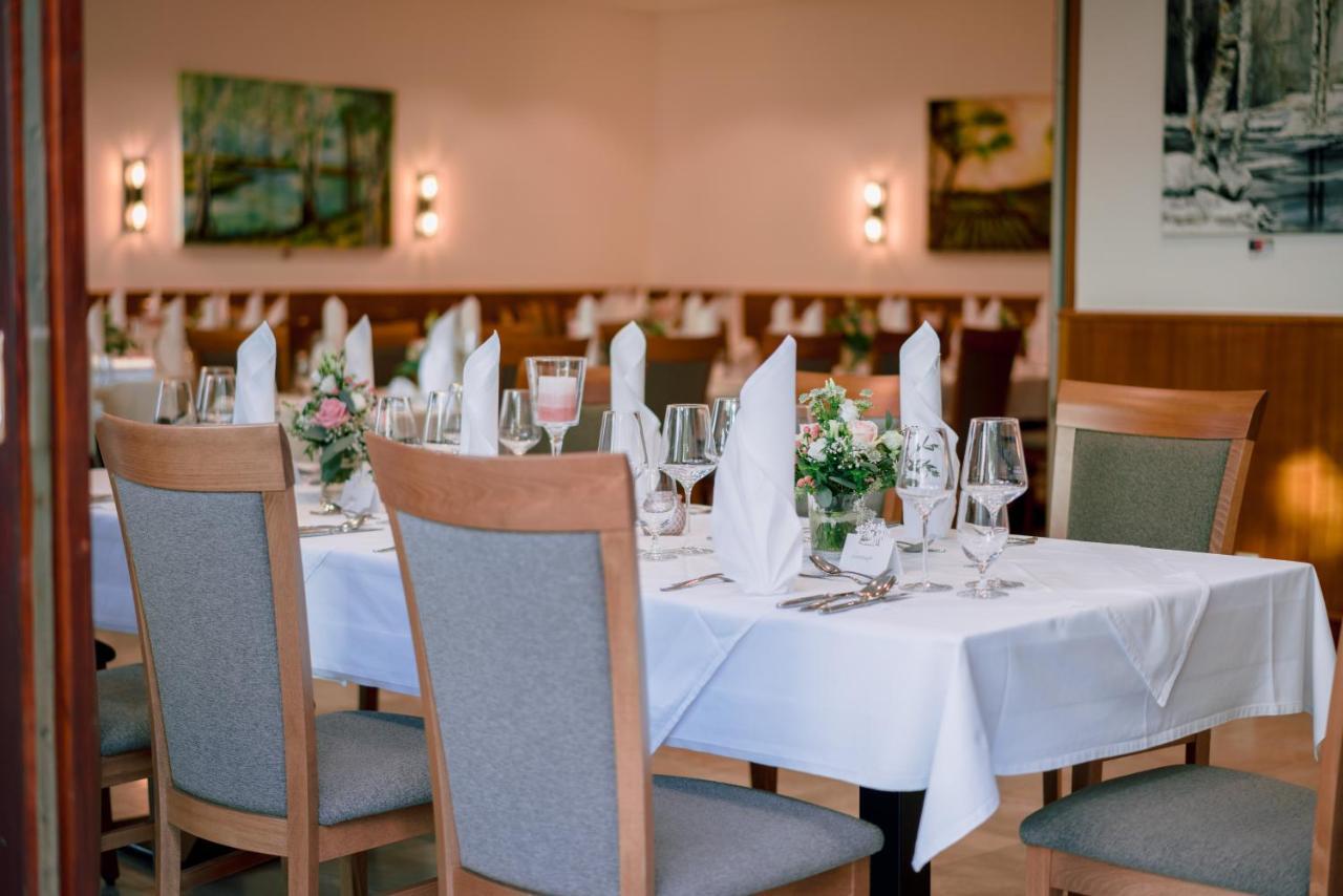 Gasthof-Restaurant Kollar Goebl ดอยช์แลนด์แบร์ก ภายนอก รูปภาพ